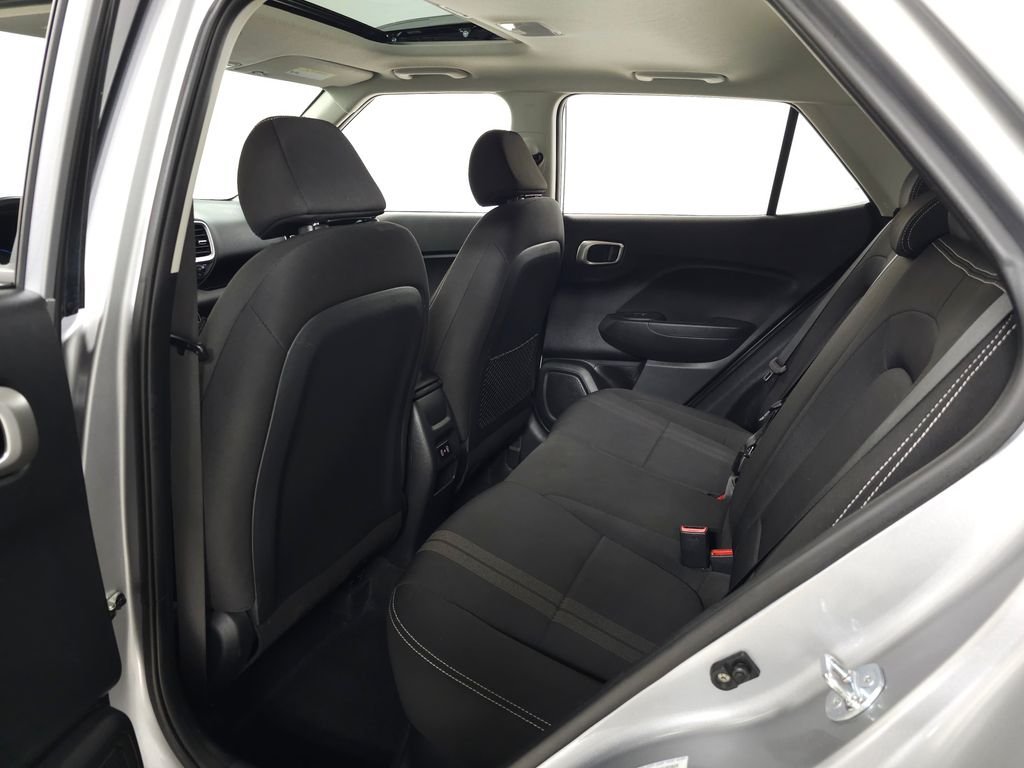 2025 Hyundai Venue SEL - Photo 27