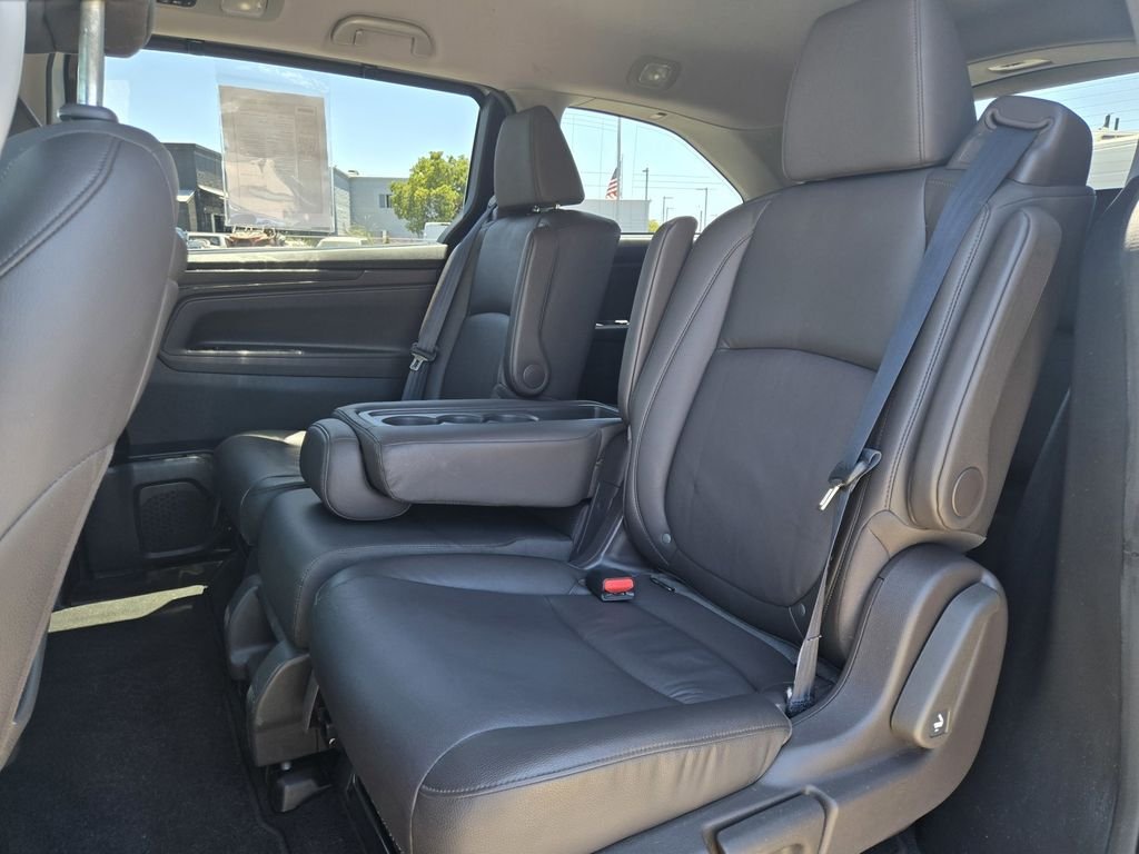 Used 2018 Lunar Silver Metallic Honda EX-L image 10