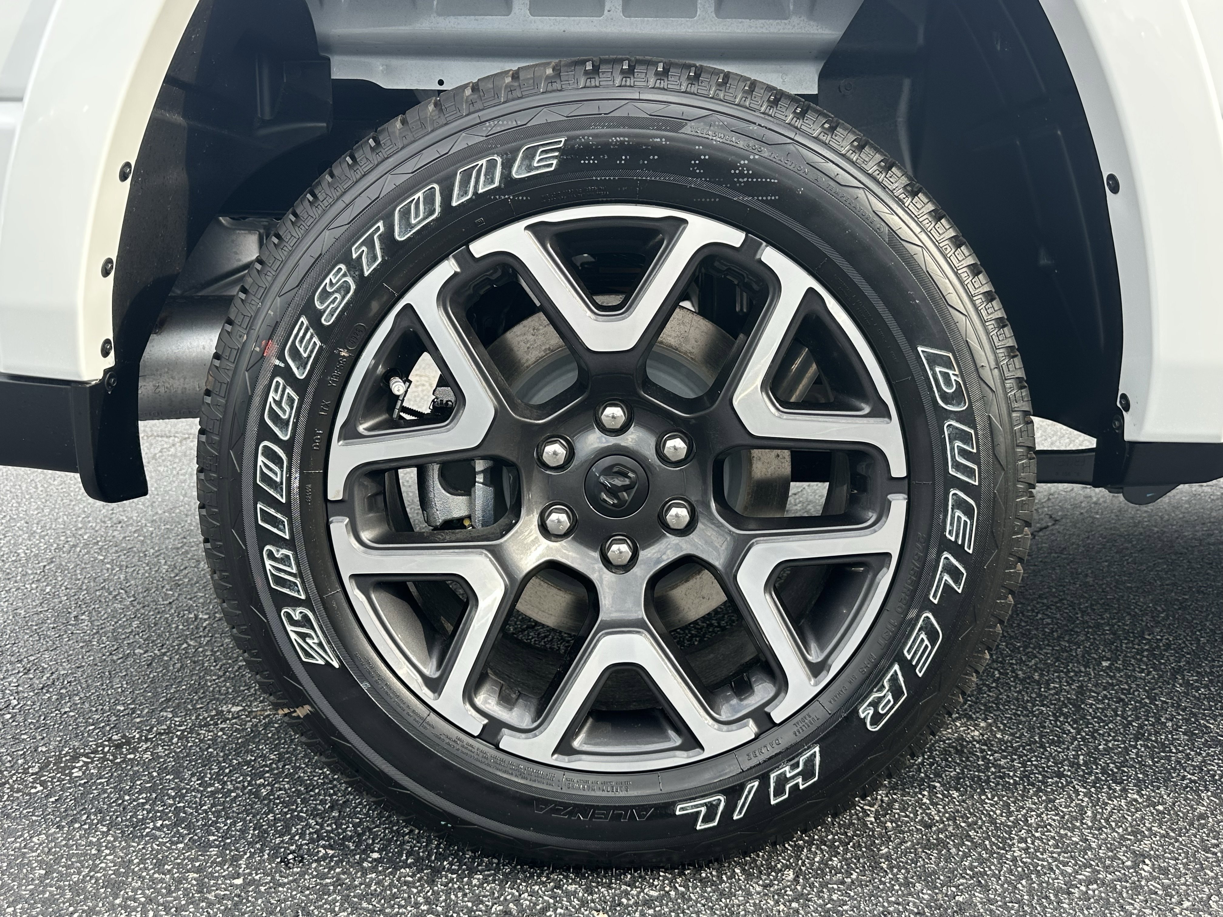 New 2026 Bright White Clear-Coat Exterior Paint RAM Laramie image 18