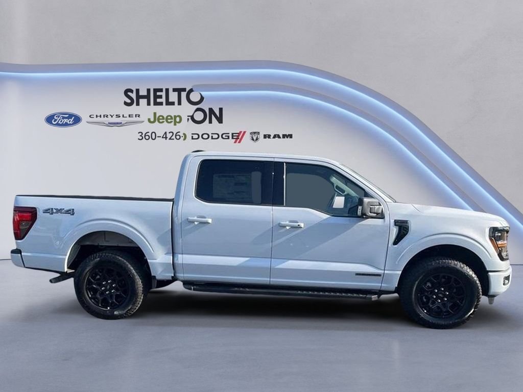New 2025 Space White Metallic Ford XLT image 4