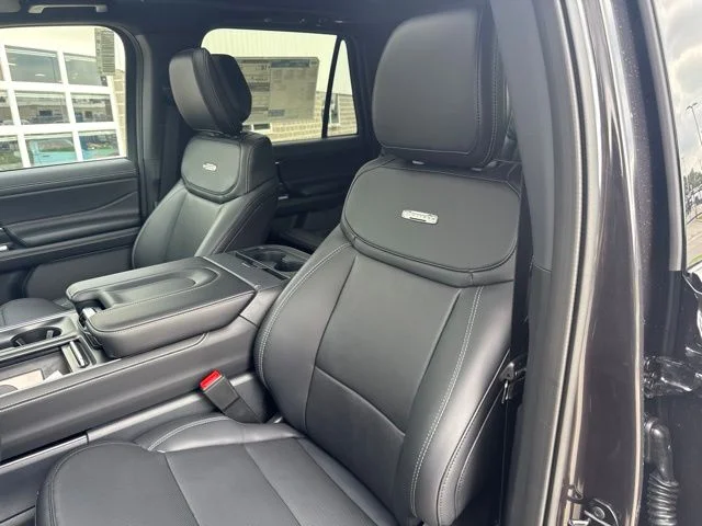 New 2027 Gray Ford Platinum image 16