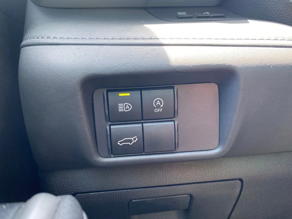 2023 Toyota Highlander LE - Photo 28