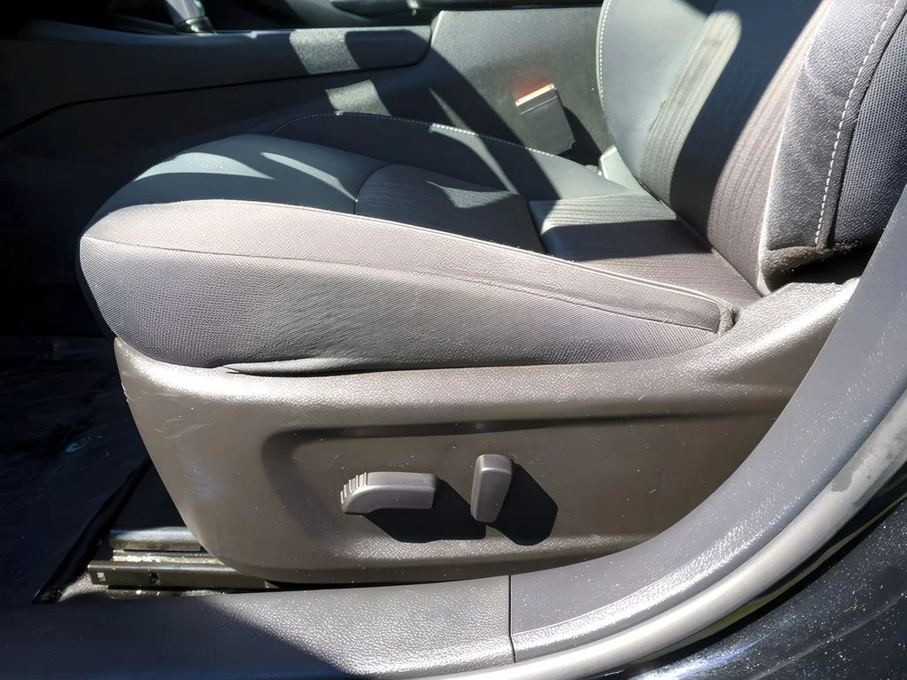 2025 Nissan Altima SV - Photo 21