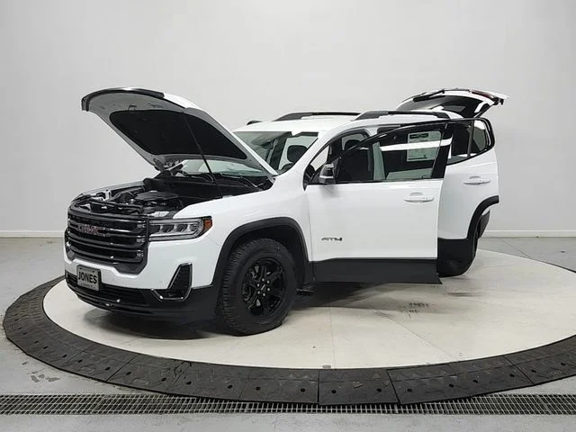 Used 2023 White GMC AT4 image 12