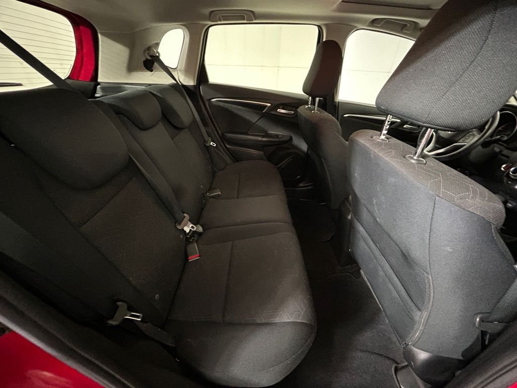 Used 2016  Honda EX image 17