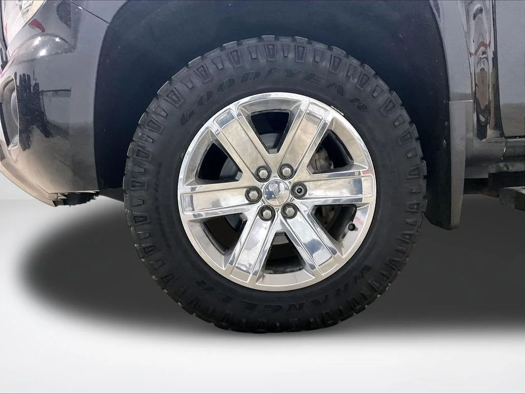 Used 2016 Black GMC SLT image 10