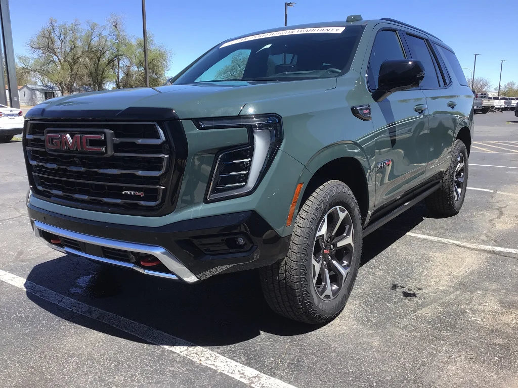 New 2026 Midnight Pine GMC AT4 Ultimate image 3