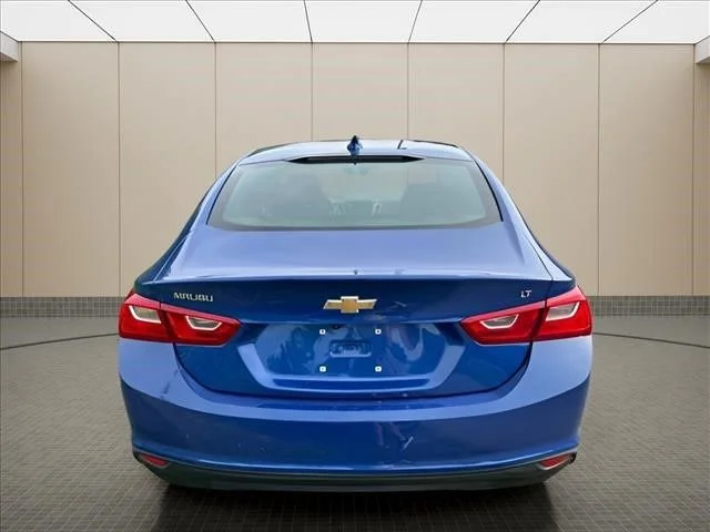 Used 2023 Blue Chevrolet LT image 19