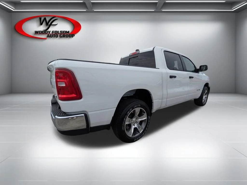 New 2026 Bright White Clear-Coat Exterior Paint RAM Tradesman image 4