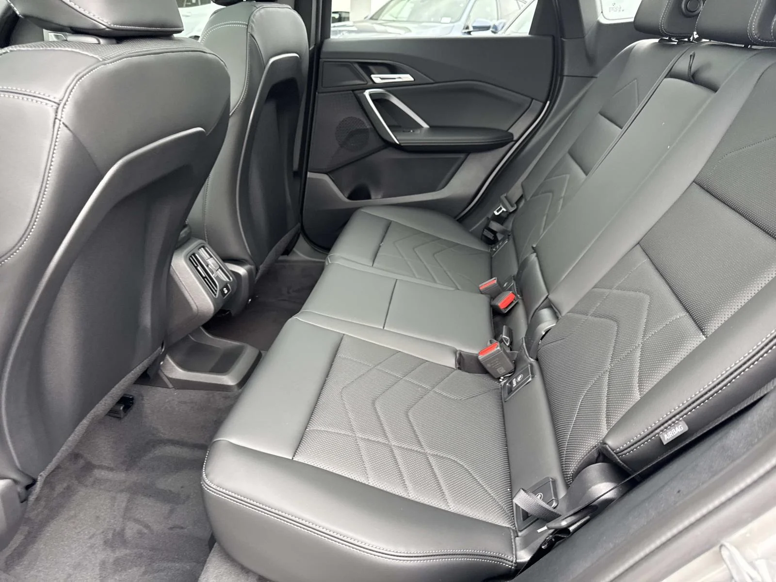 New 2026 Space Silver Metallic BMW xDrive28i Sports Activity Vehicle image 11