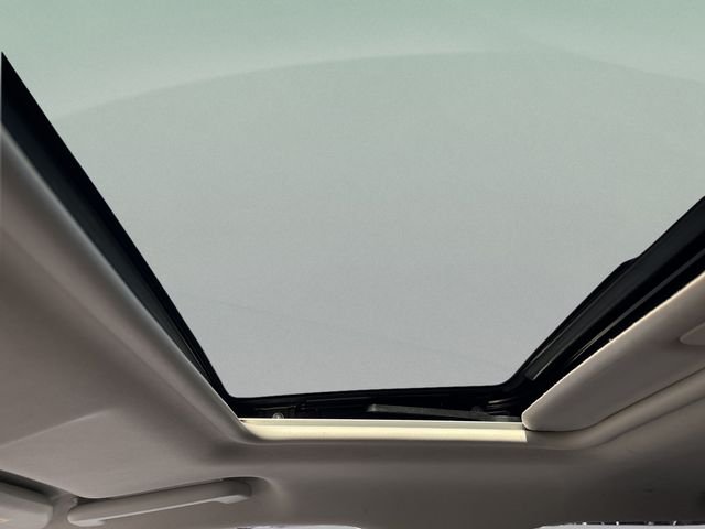 Used 2021 Smoke Metallic Ford  image 10