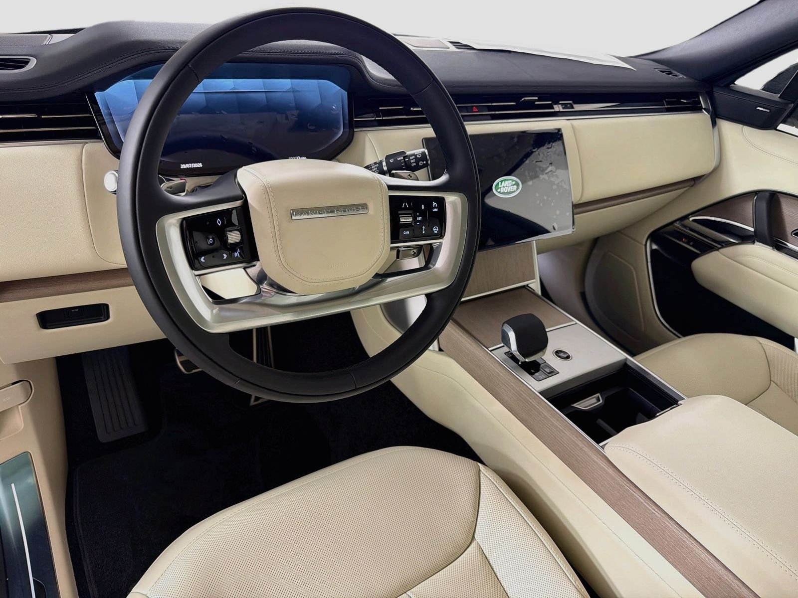 New 2026 Charente Grey LAND ROVER SE image 9