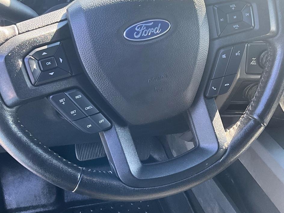 Used 2019 Silver Ford XLT image 26