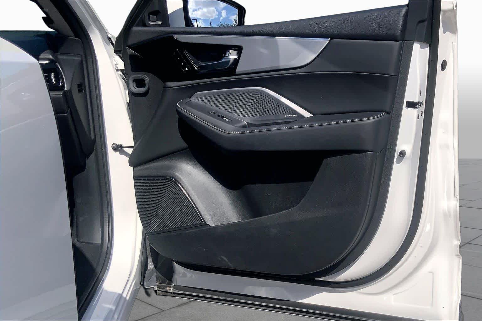 Certified Used 2026 Platinum White Pearl Acura with Technology Package image 23