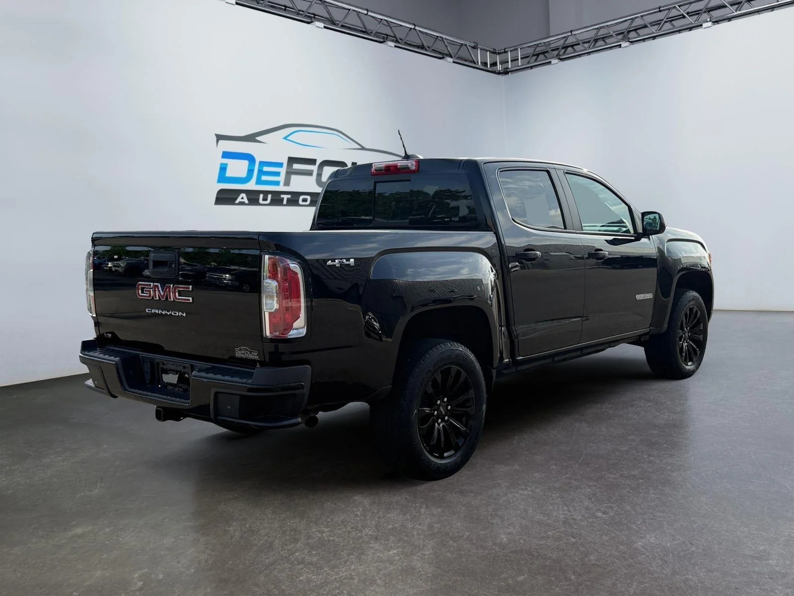 Used 2022 Onyx Black GMC Elevation image 3