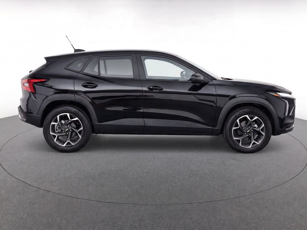Used 2024 Black Chevrolet LT image 7