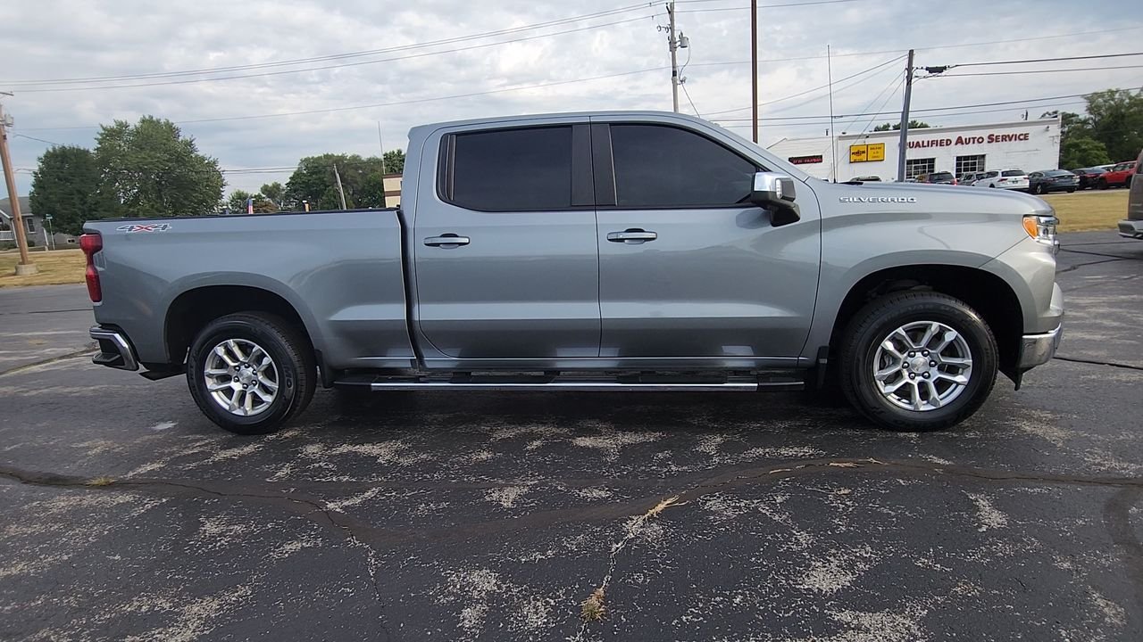 Used 2023 Gray Chevrolet LT image 9