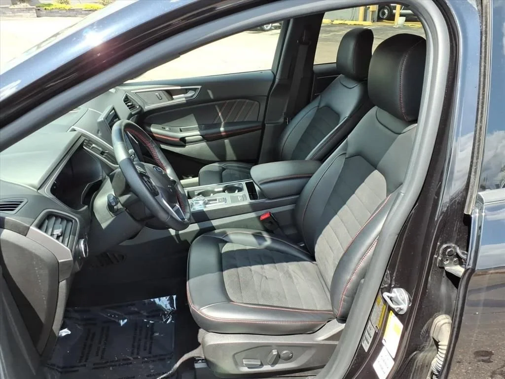 Certified Used 2024 Black Metallic Ford ST Line image 27