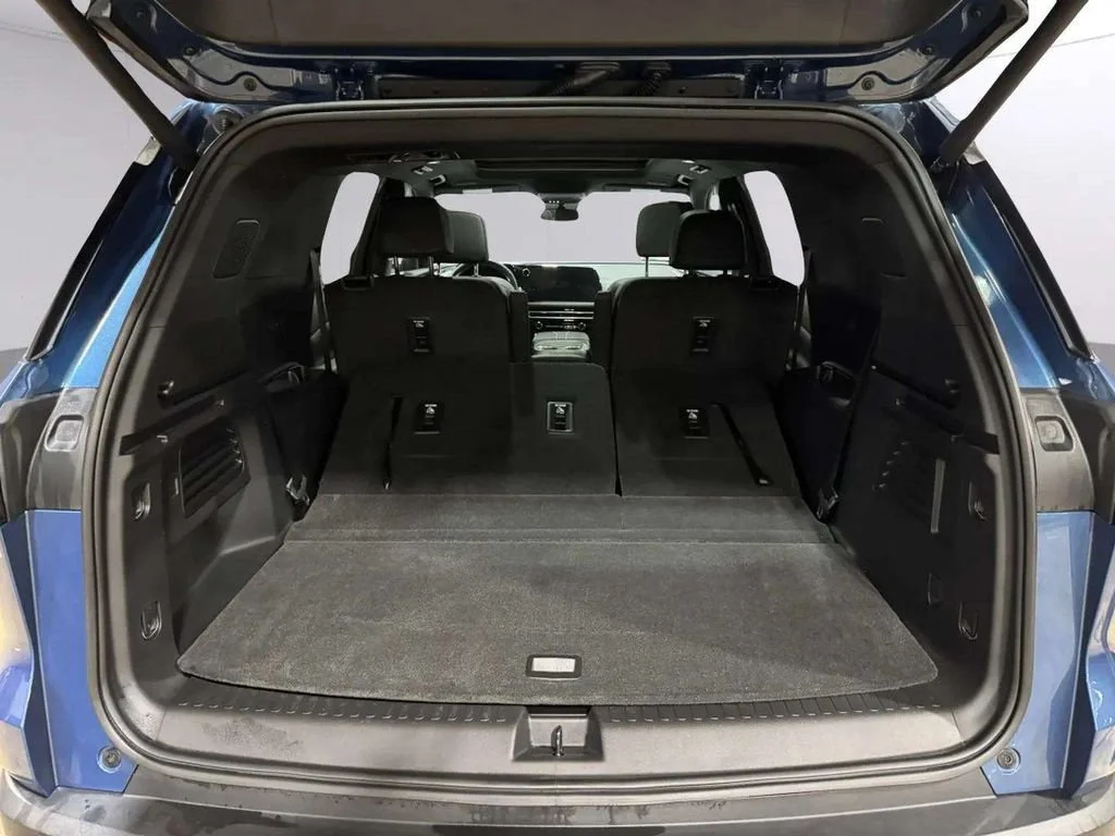 2025 Chevrolet Traverse LT - Photo 29