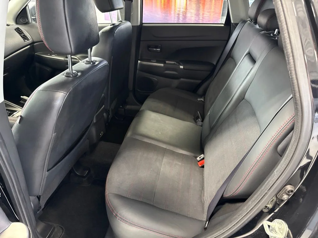 Used 2022 Black Mitsubishi 2.0 SE image 13