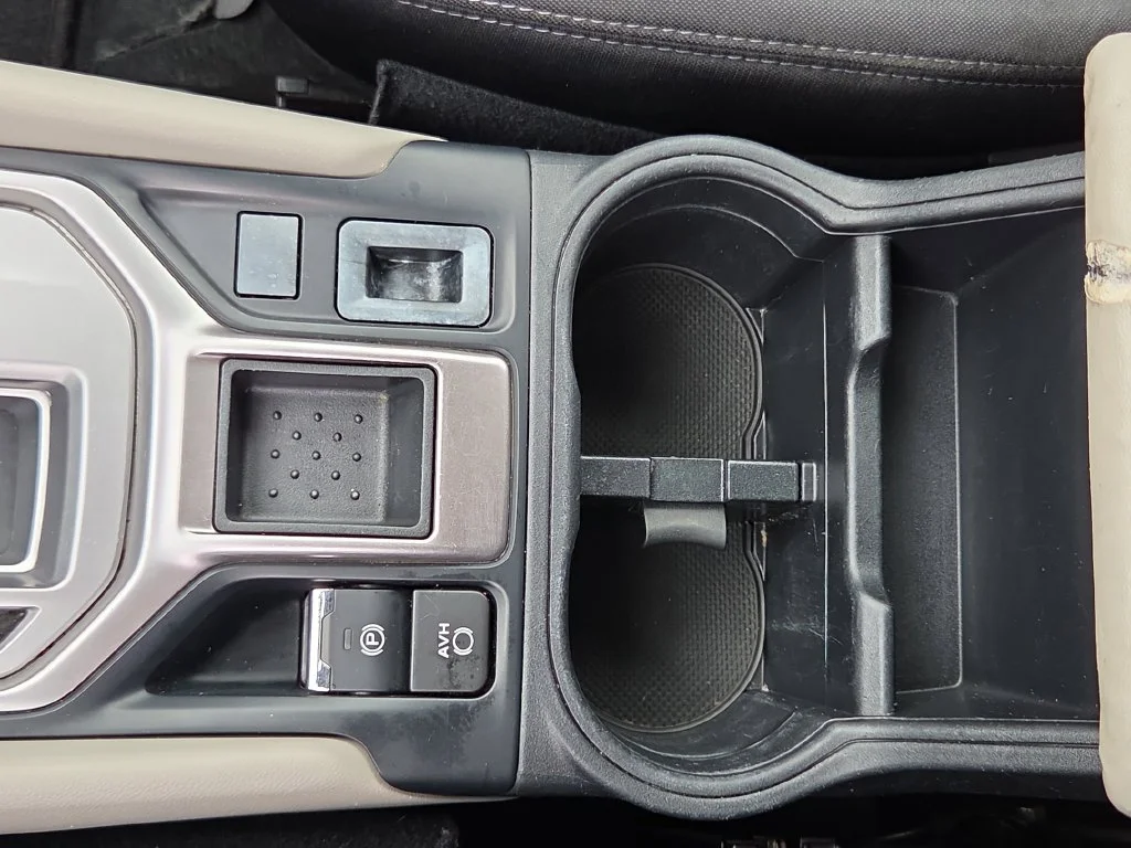 Certified Used 2022 Green Subaru Base image 38