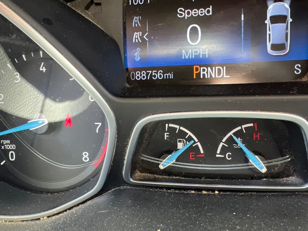 Used 2016 Silver Ford SE image 7
