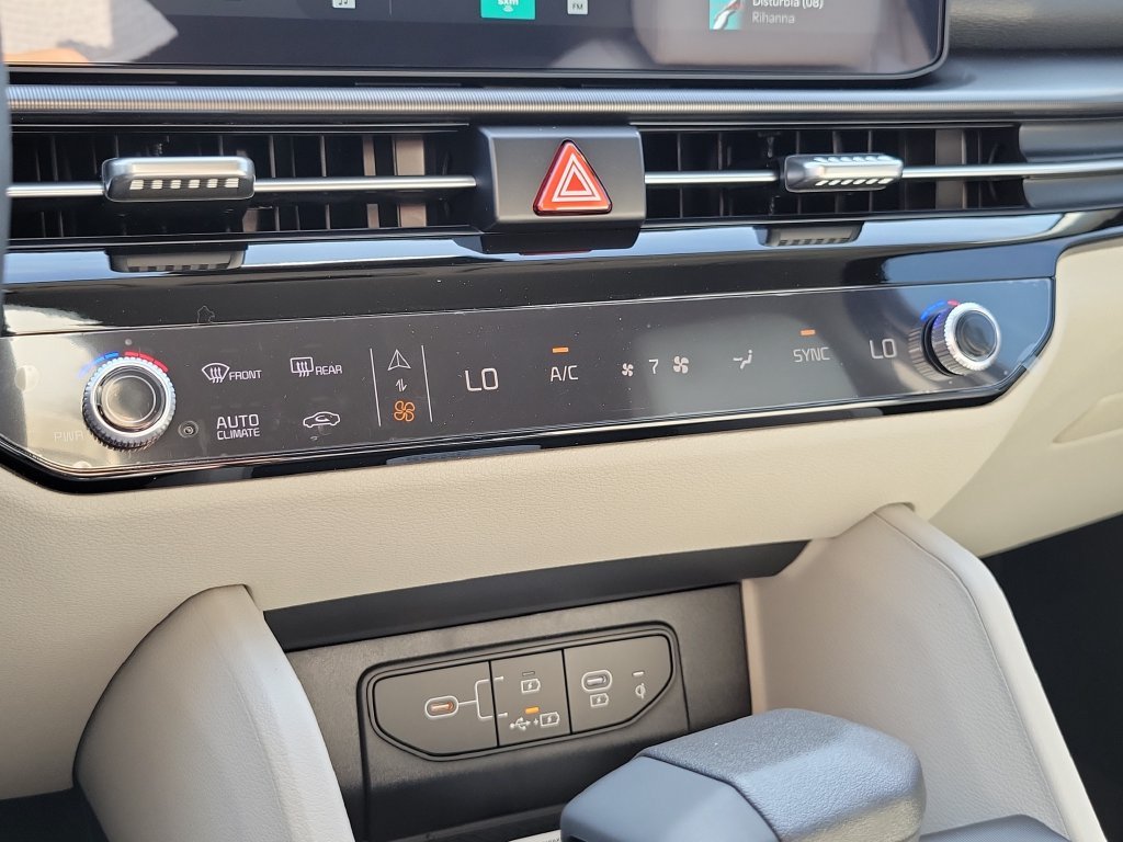 New 2026 Gravity Gray Kia EX image 32