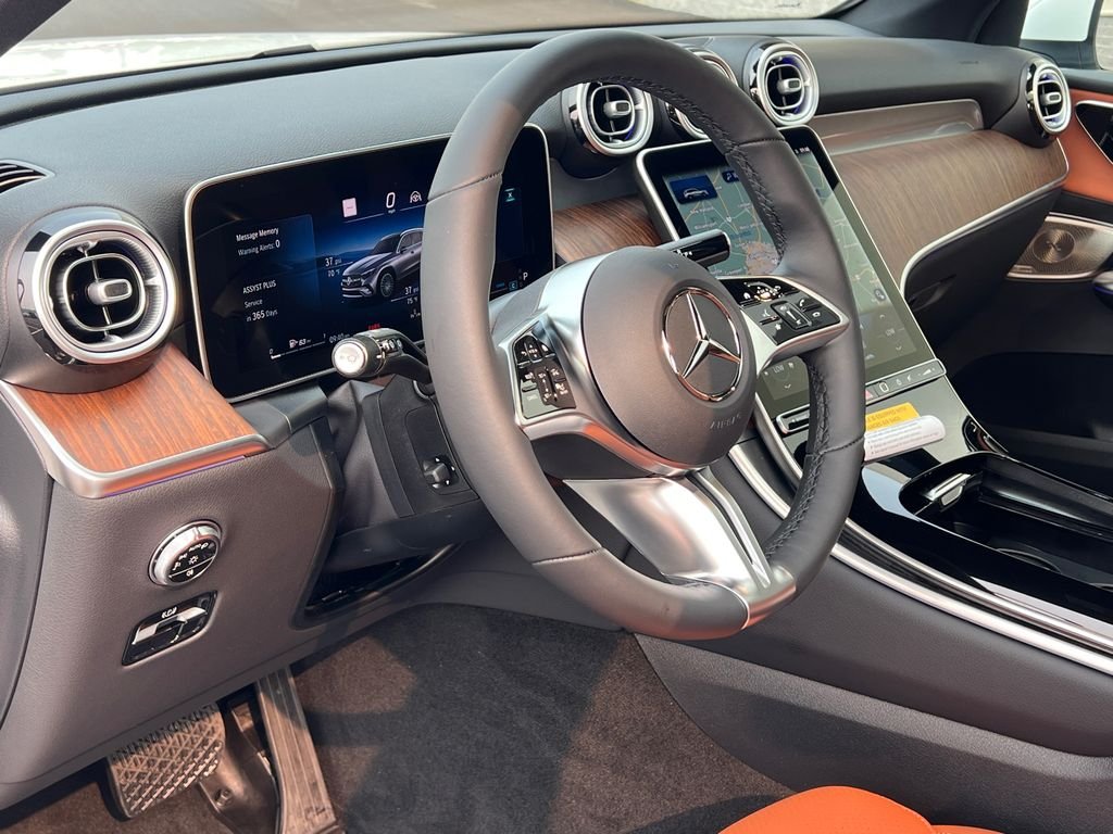 New 2026 Polar White Mercedes-Benz GLC 300 image 16