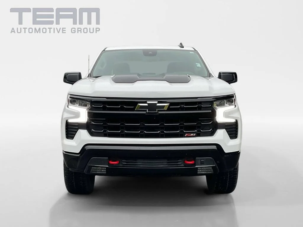 Used 2025 Summit White Chevrolet LT Trail Boss image 2