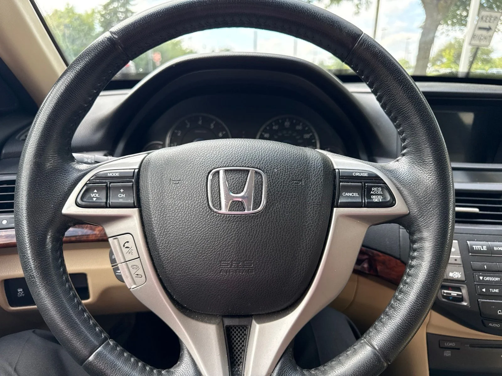 Used 2010 Tango Red Pearl Honda EX-L image 23