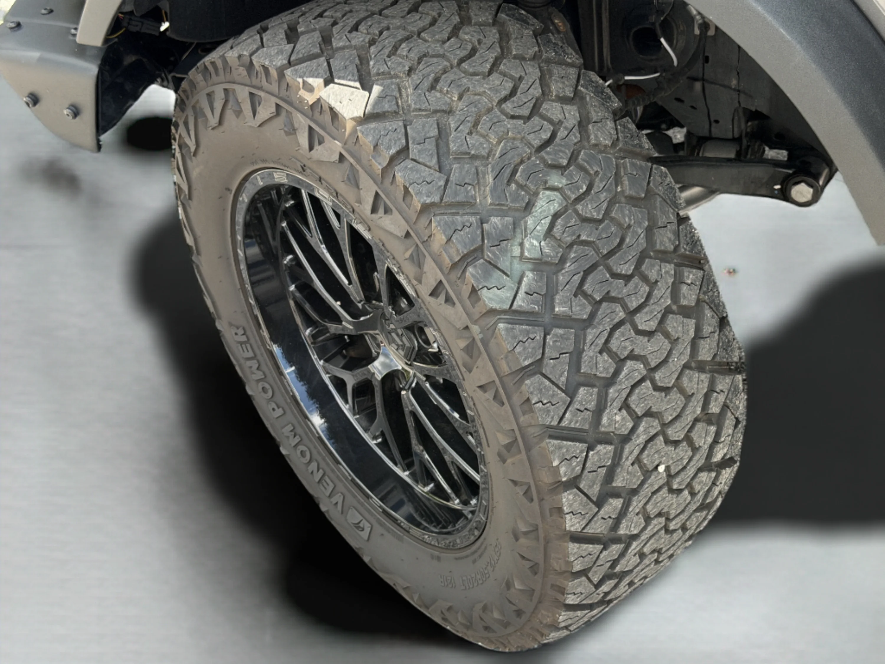 Used 2024 Carbonized Gray Metallic Ford Badlands image 43