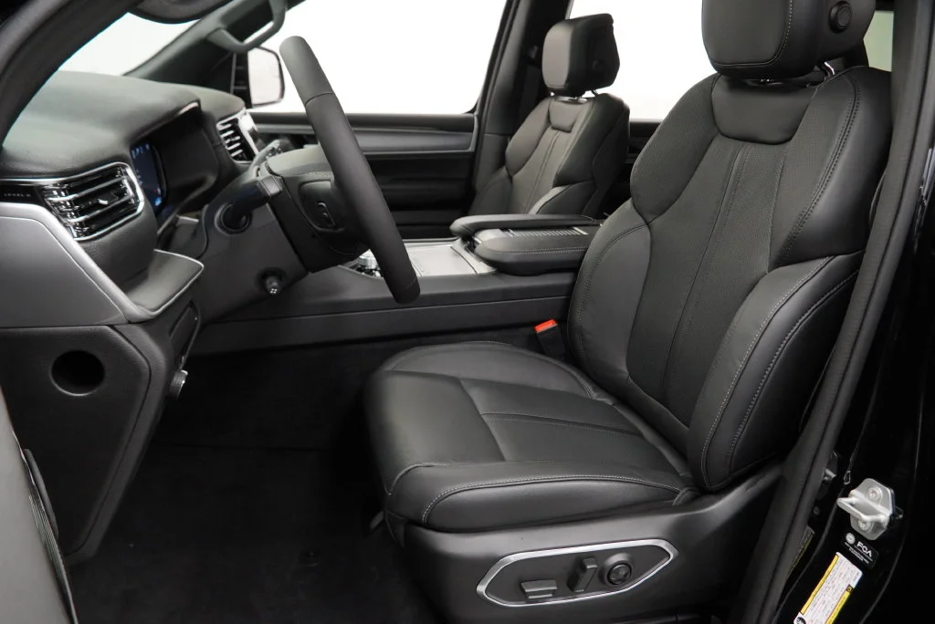 New 2027 High Gloss Black Paint Jeep  image 4
