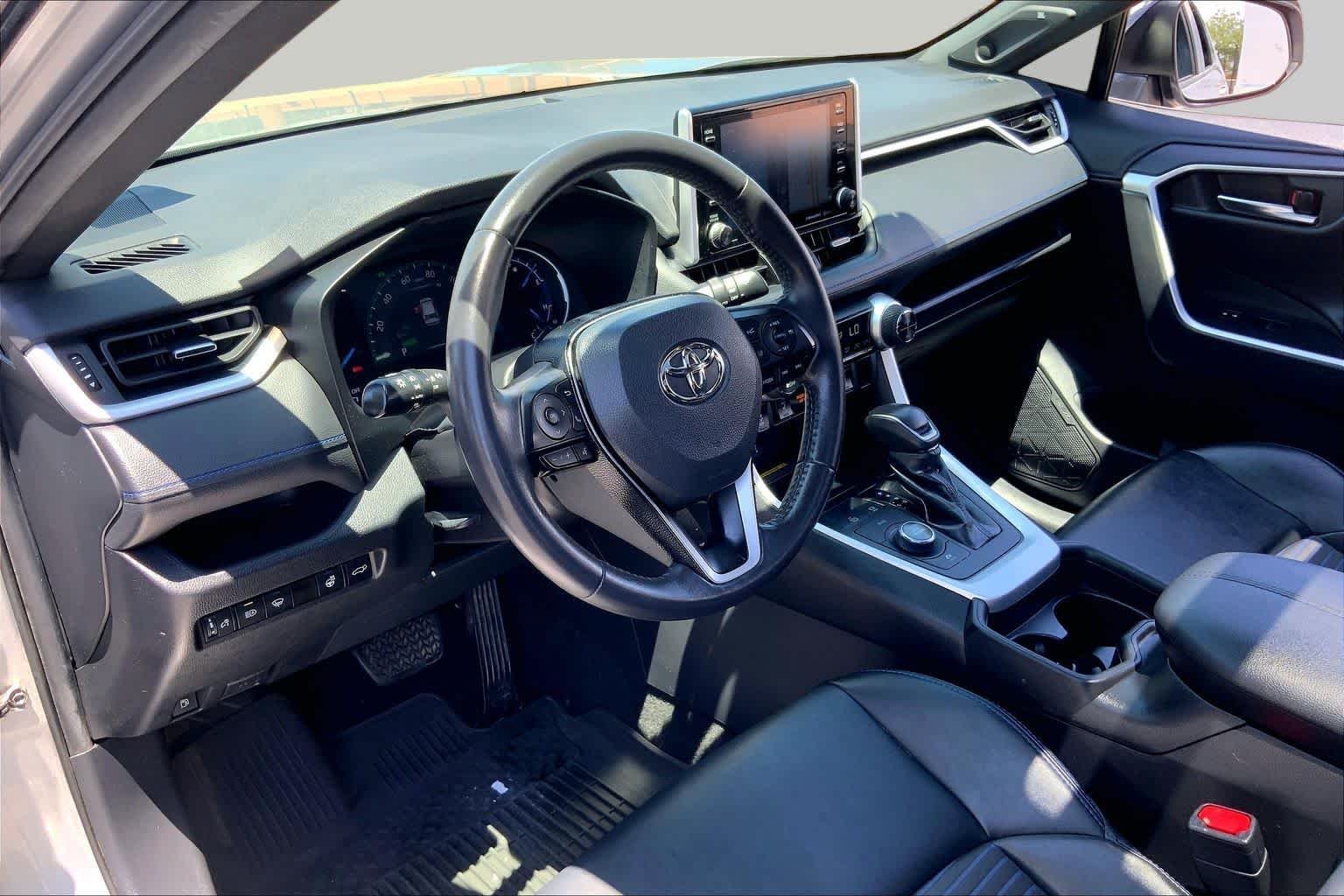 Used 2021 Silver Sky Metallic/Midnight Black Metallic Toyota Hybrid XSE image 18