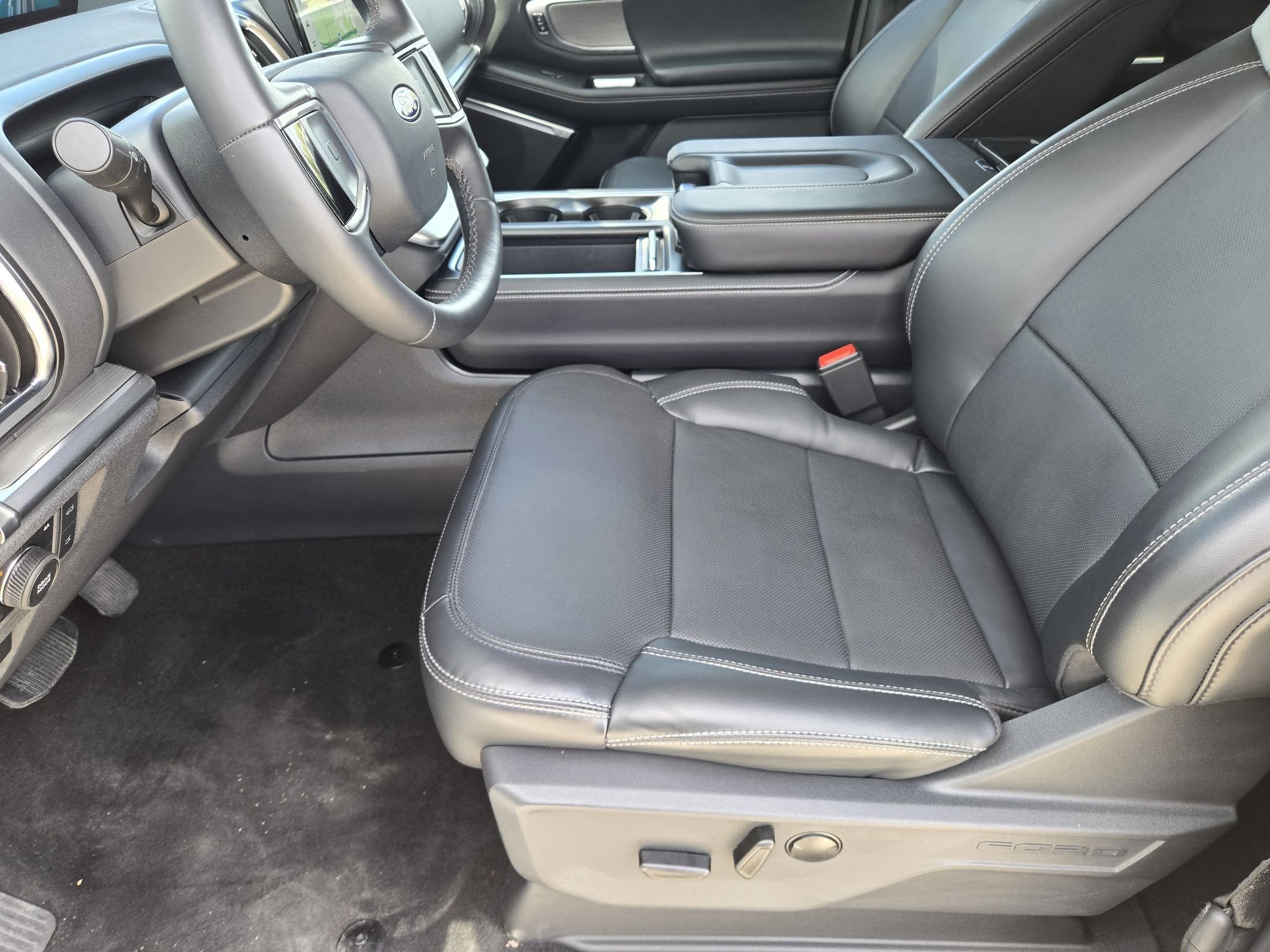 Used 2026  Ford Platinum image 13