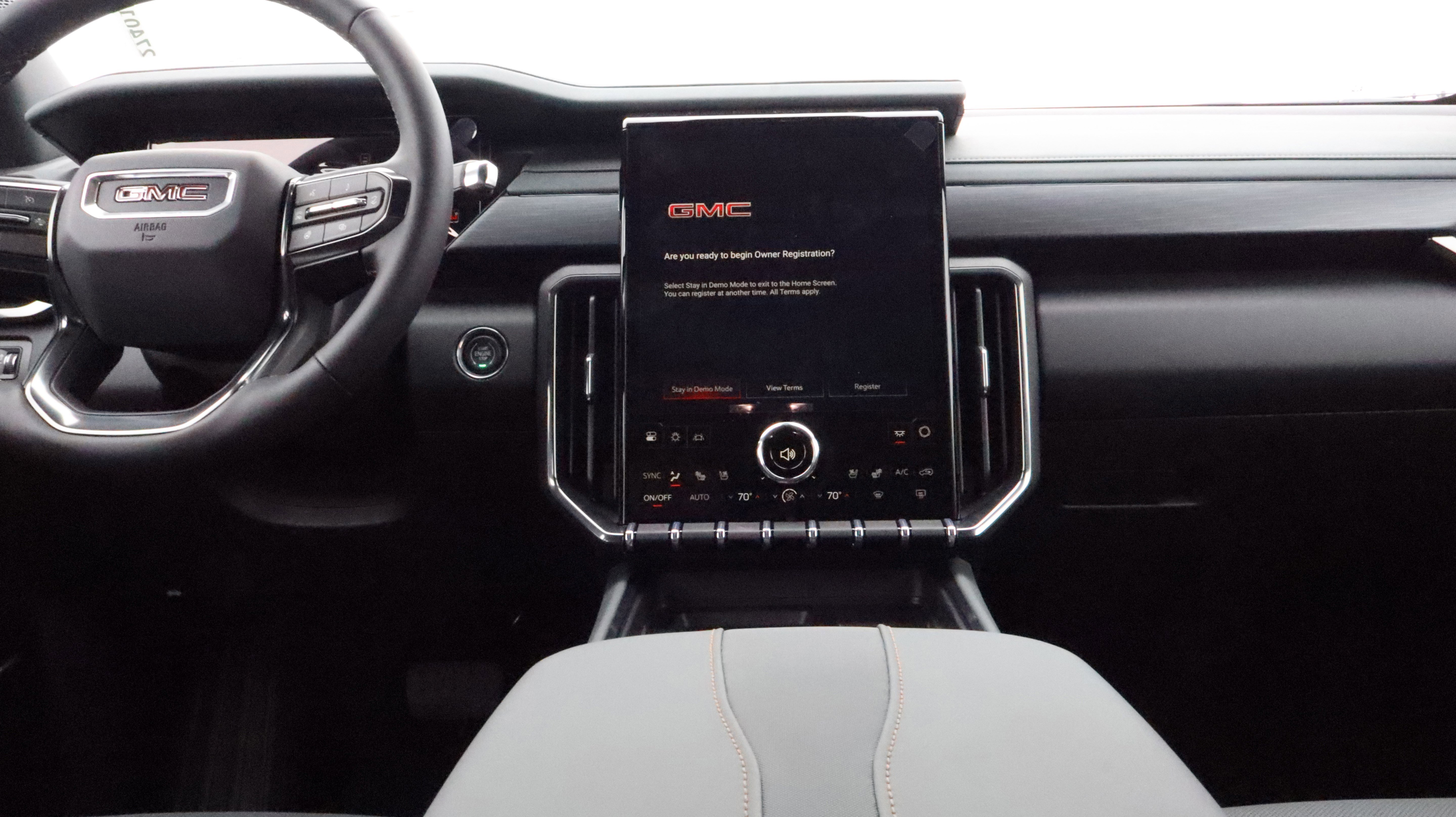 2026 GMC Acadia AT4 - Photo 10