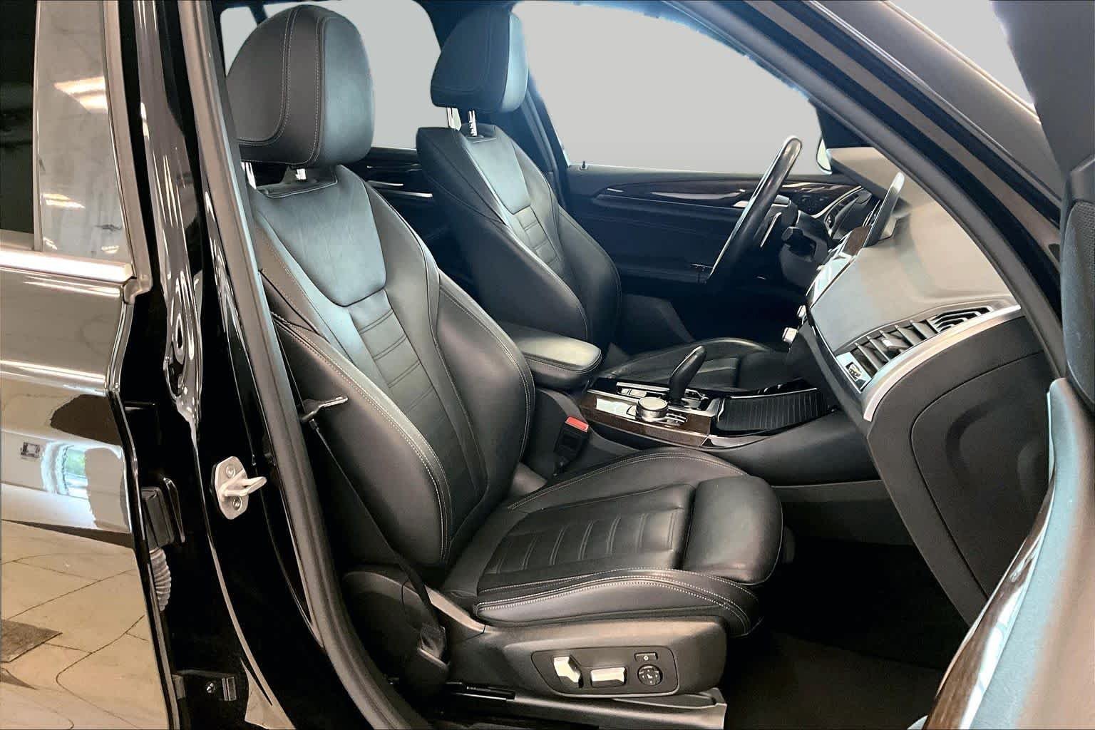 Used 2019 Jet Black BMW sDrive30i image 8