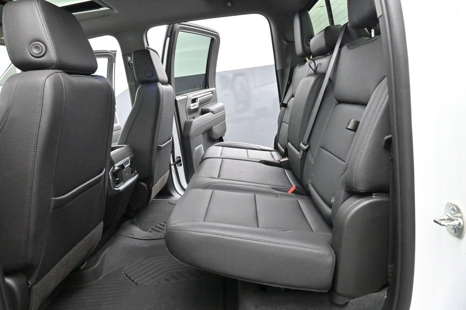 Used 2026 Summit White Chevrolet LTZ image 30