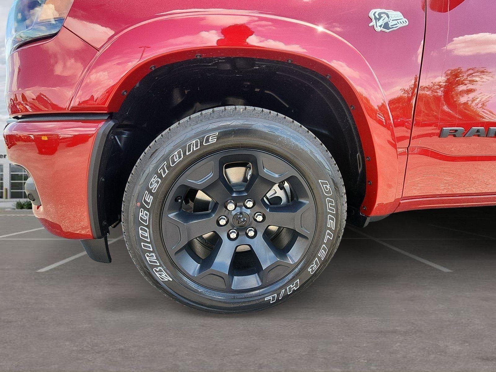 New 2026 Molten Red Pearl-Coat Exterior Paint RAM Lone Star image 10