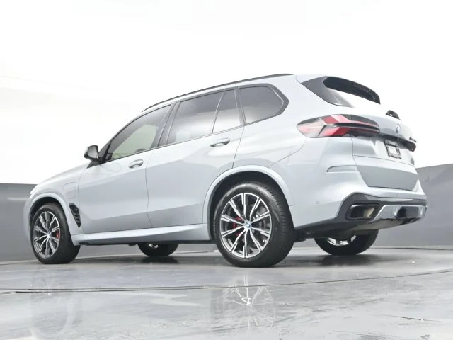 Used 2024 Gray BMW xDrive50e image 34