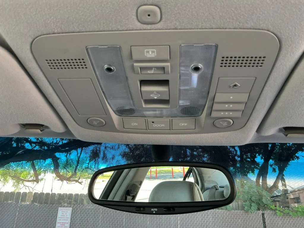 Used 2008 Silver Acura 3.5 image 29