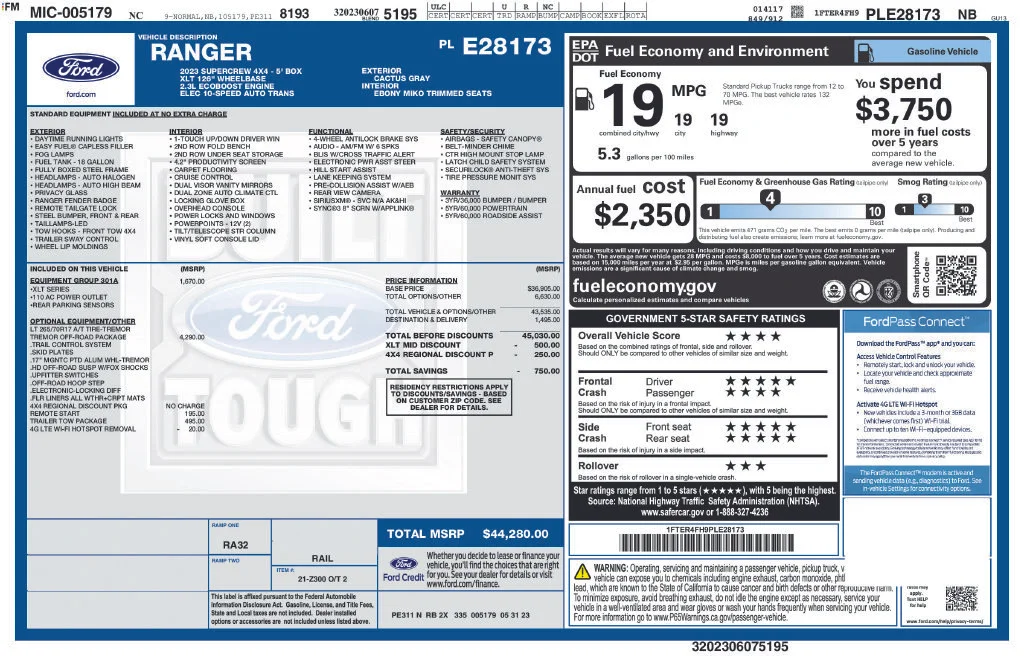 Used 2023 Green Ford XLT image 54