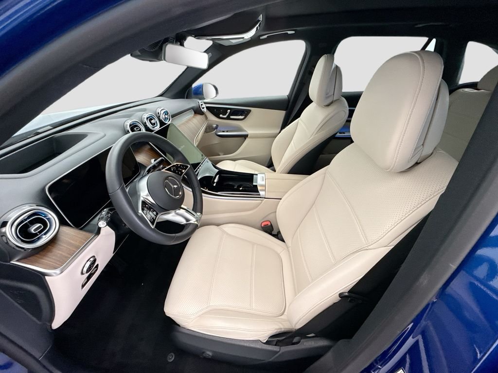 Used 2026 Starling Blue Metallic Mercedes-Benz GLC 300 image 17