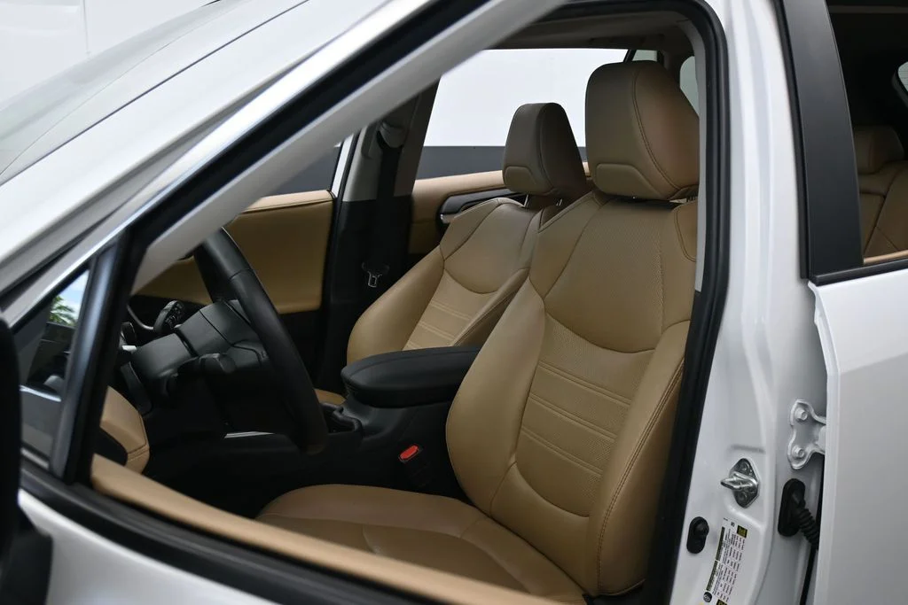 Used 2023 Ice Cap Toyota Limited image 10