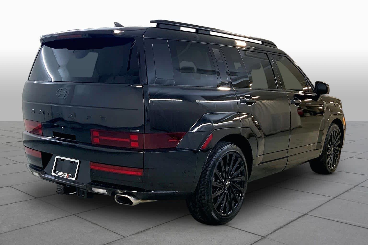 Used 2025 Phantom Black Hyundai Calligraphy image 12