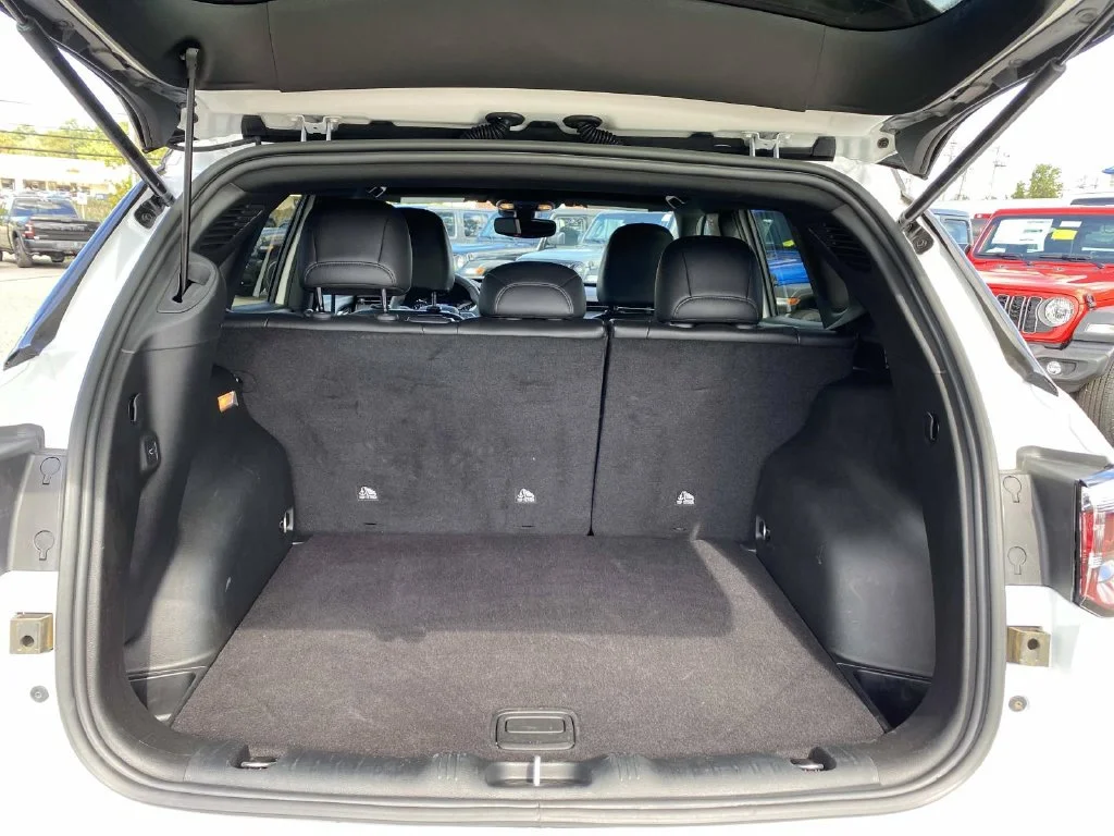 Certified Used 2026 White Jeep Trailhawk image 6