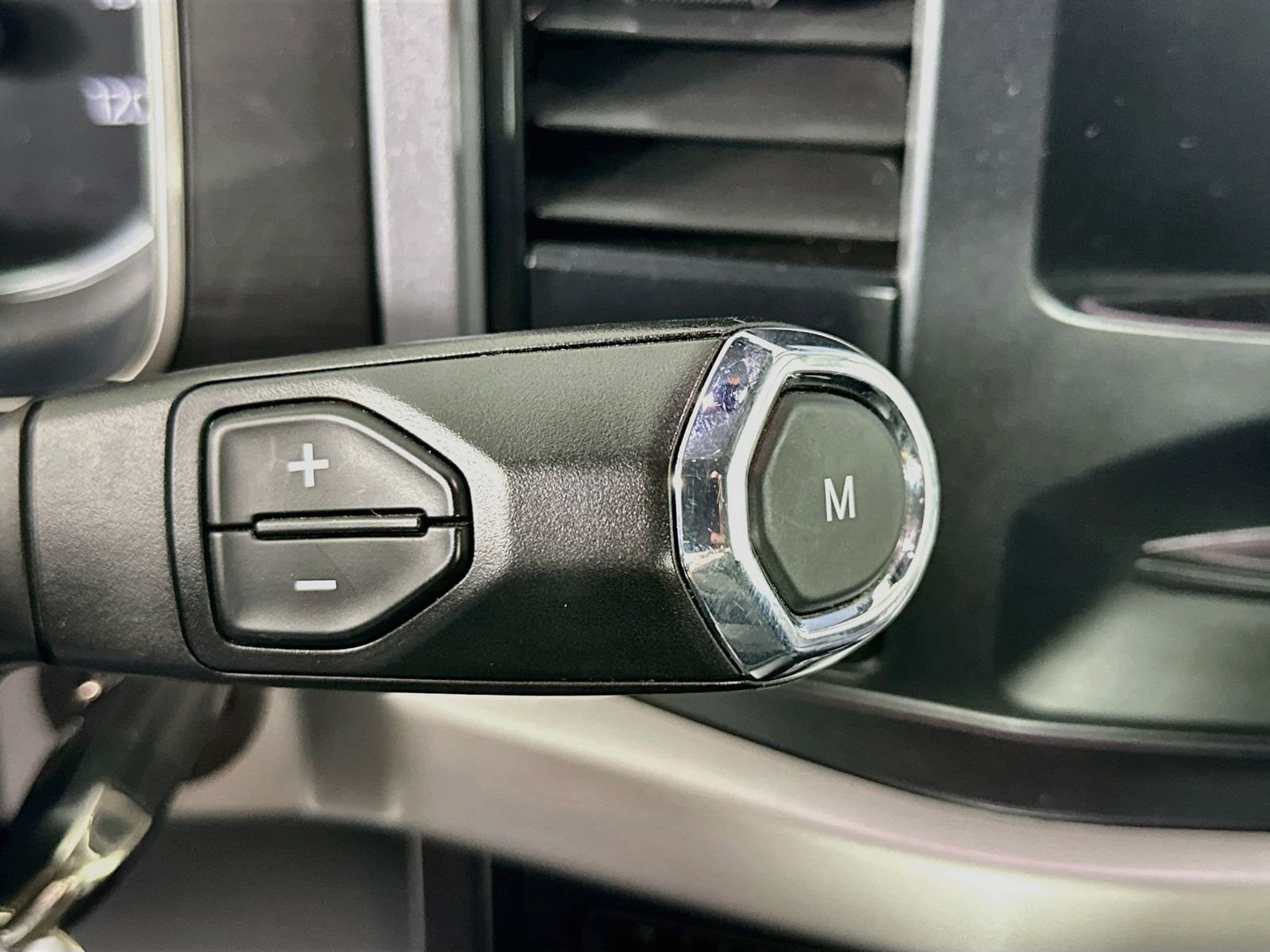 Used 2023 White Ford XL image 18