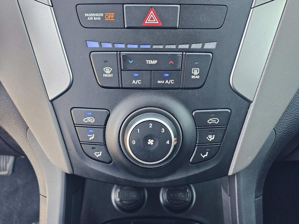 Used 2017 White Hyundai 2.4 Base image 33