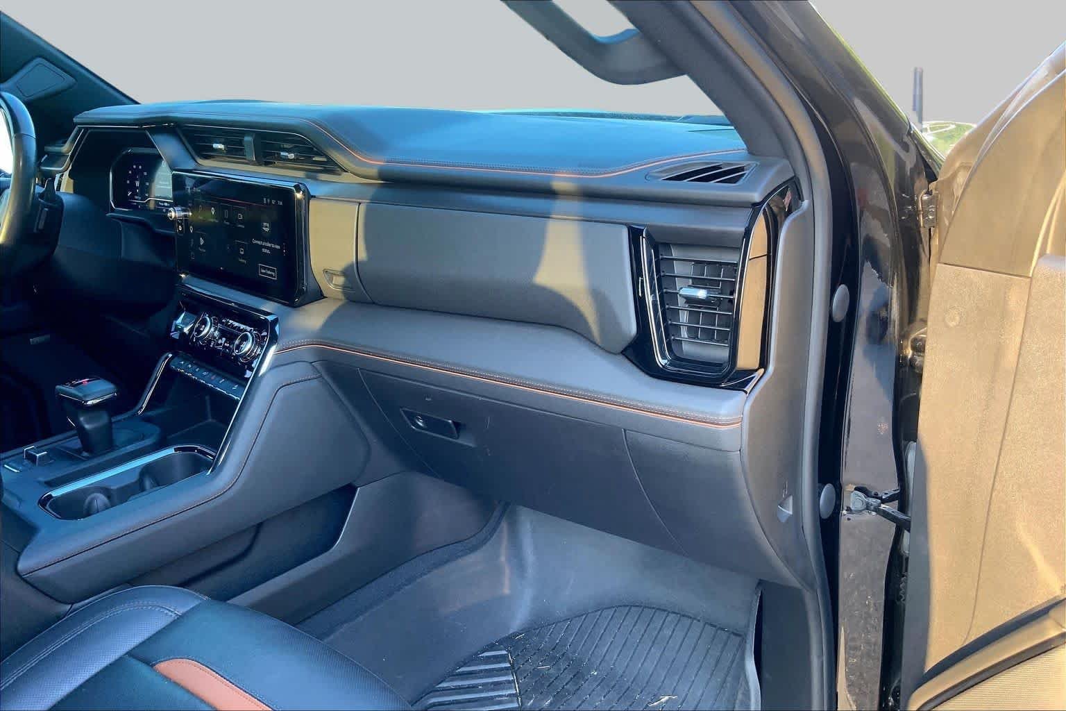 Used 2023 Onyx Black GMC AT4 image 18