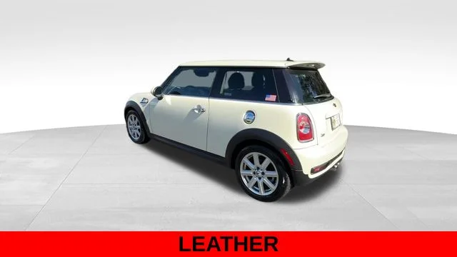 Used 2012 White MINI Base image 3