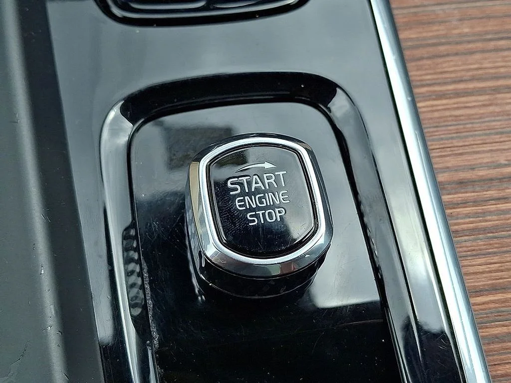 2023 Volvo XC60 Ultimate - Photo 23